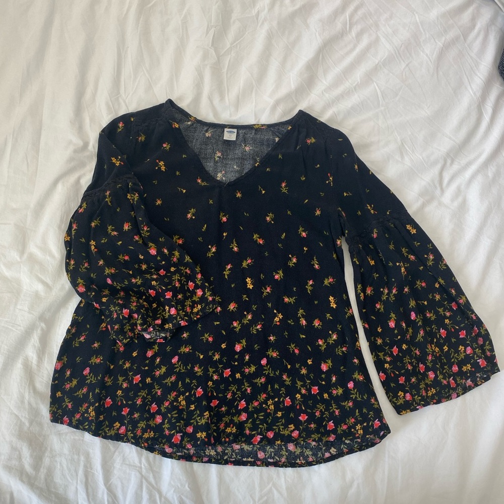 Old Navy Floral‎ Top - Picture 3 of 5